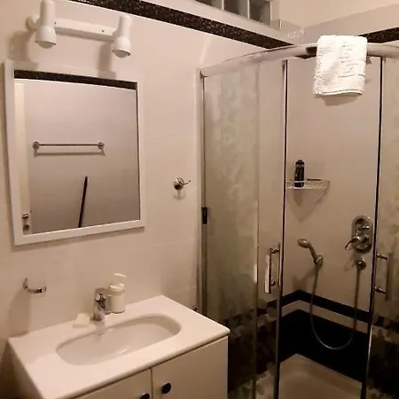 Zamira Guest house
